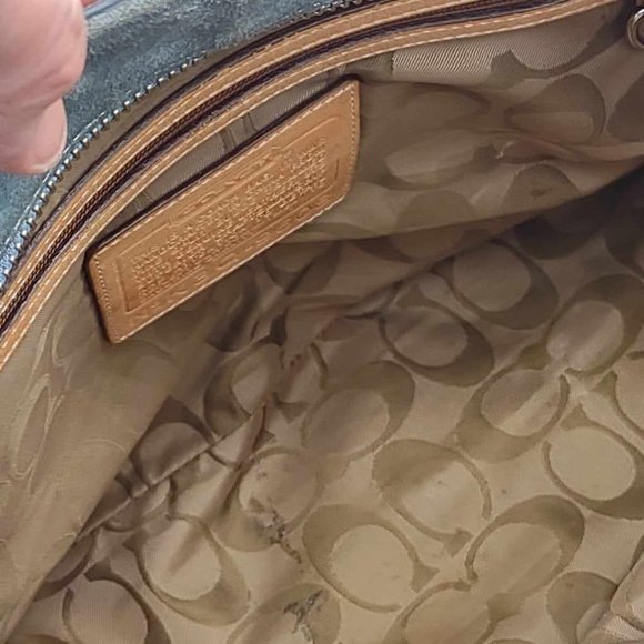 COACH Ltd. Ed. Hamptons Blue Suede w/green patent handles tote - Picture 6 of 9